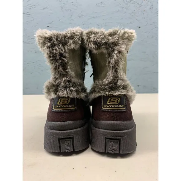 Skechers Women's Faux Fur Lined Winter Boots Size 7.5 Green Suede SN 46083