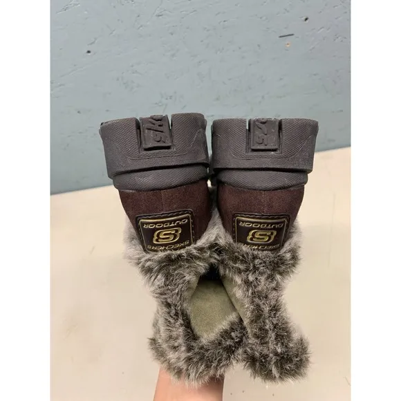 Skechers Women's Faux Fur Lined Winter Boots Size 7.5 Green Suede SN 46083