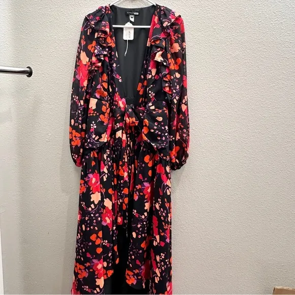 Slate &amp; Willow Dress Women's Size XS Black and Red Floral Midi Wrap Long Sleeve