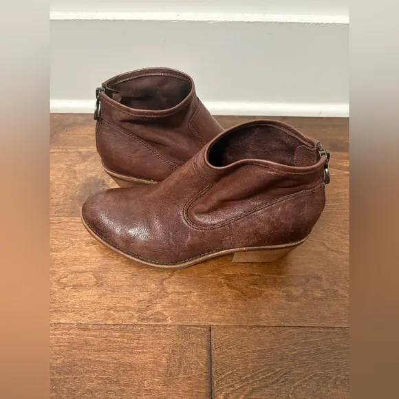 Sofft Aisley Cocoa Brown Soft Italian Leather Ankle Boots Size 7