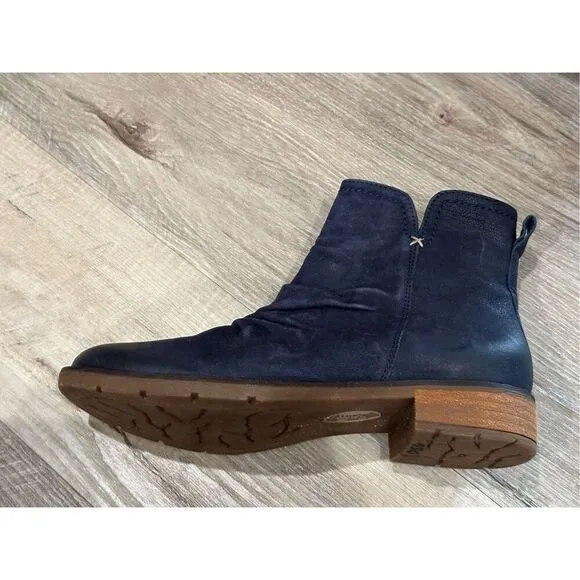Sofft NEW size 8 navy blue Beckie ruched boots/  booties