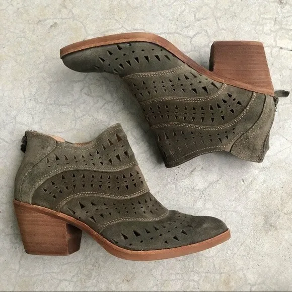 Sofft Westwood II Ankle Boots Boots Lasercut Olive Green Suede Block Heels 8.5