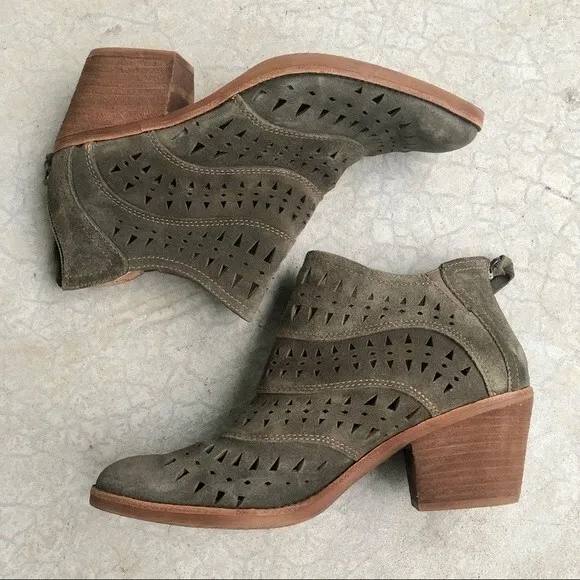 Sofft Westwood II Ankle Boots Boots Lasercut Olive Green Suede Block Heels 8.5