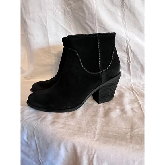 Sofft Womens‎ Taylie Black Suede Ankle Boot Bootie Braid Accent Side Zip Size 9