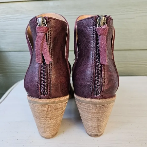 Sofft Women’s Teyton Mosto Red Cordovan Ruched Stacked Heel Ankle Boots Size 8.5