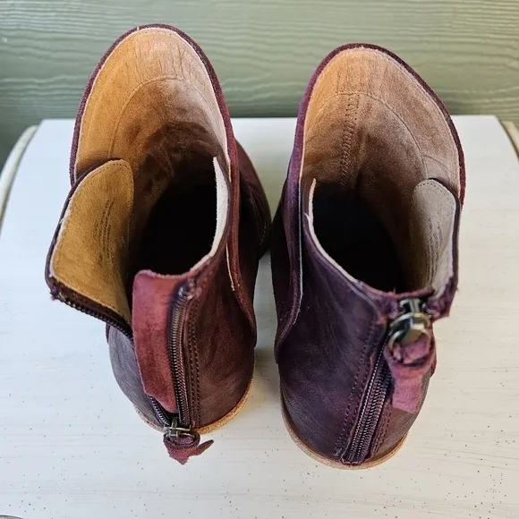 Sofft Women’s Teyton Mosto Red Cordovan Ruched Stacked Heel Ankle Boots Size 8.5