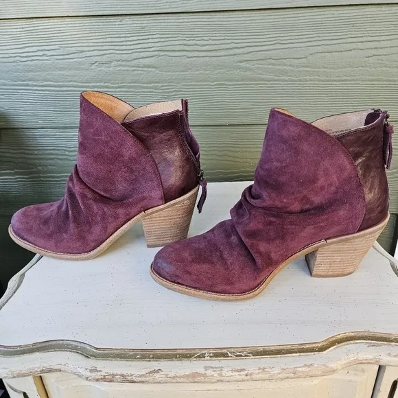 Sofft Women’s Teyton Mosto Red Cordovan Ruched Stacked Heel Ankle Boots Size 8.5
