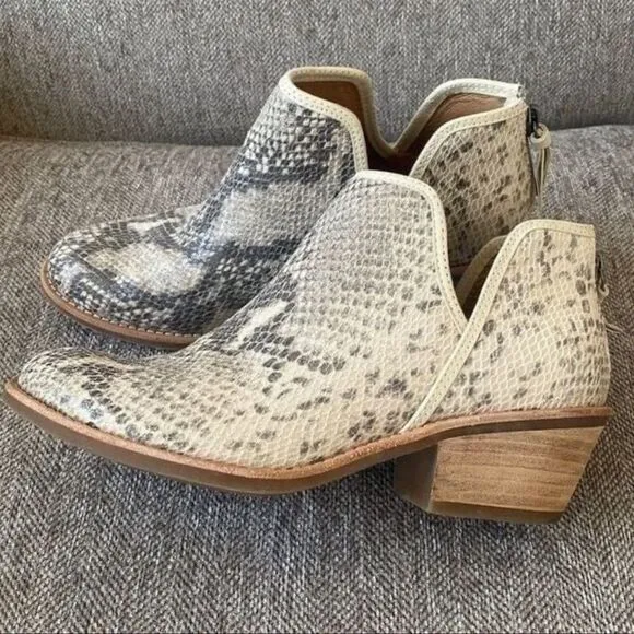 Sofft Abena Black Cream Leather Snake PrintConfort Ankle Boots Women's Size 6