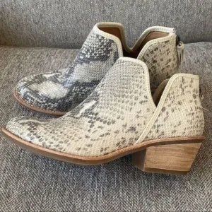 Sofft Abena Black Cream Leather Snake PrintConfort Ankle Boots Women's Size 6