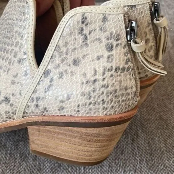 Sofft Abena Black Cream Leather Snake PrintConfort Ankle Boots Women's Size 6