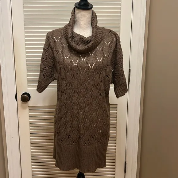 Soft Surroundings Sweater in Brown, Size Medium, EUC