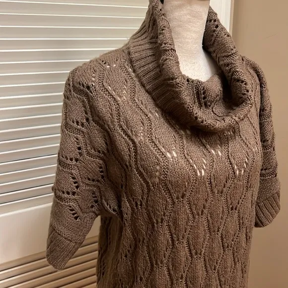 Soft Surroundings Sweater in Brown, Size Medium, EUC