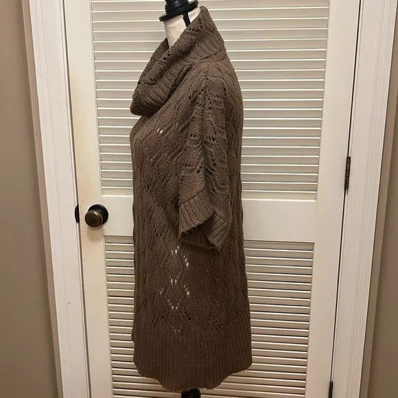 Soft Surroundings Sweater in Brown, Size Medium, EUC