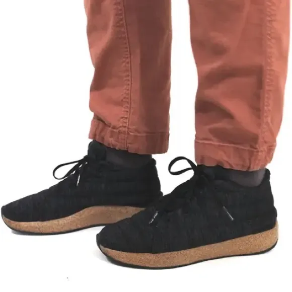 SOLE &amp; UBB Jasper Chukka Ankle Boots in Black