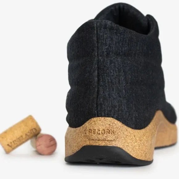 SOLE &amp; UBB Jasper Chukka Ankle Boots in Black