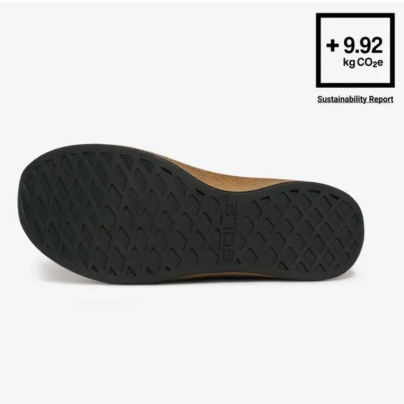 SOLE &amp; UBB Jasper Chukka Ankle Boots in Black
