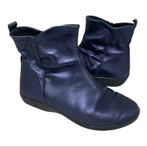SOLE TERRA Lark 2 Ankle Boots Metallic Blue Inside Zip Slouchy Look Portugal