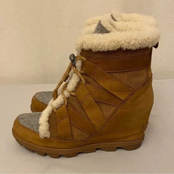 Sorel 8 Joan Of Arctic Wedge II Cozy Ankle Boots Brown Camel Color Suede
