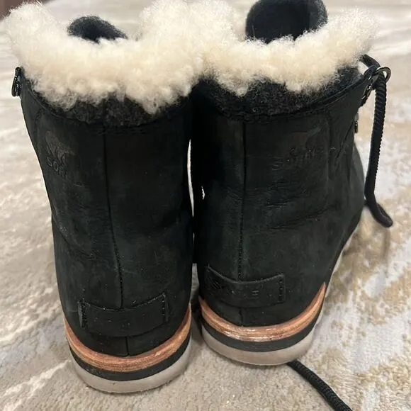 Sorel Black Leather &amp; Grey Wool Fur Lace Up Women's Boots. Sz 8 in GUC