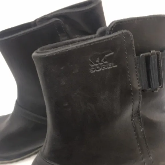 Sorel Black Waterproof Leather Short Slimboot Pull On Boots women’s size 8.5 M