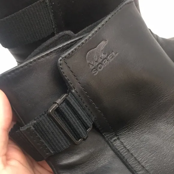 Sorel Black Waterproof Leather Short Slimboot Pull On Boots women’s size 8.5 M