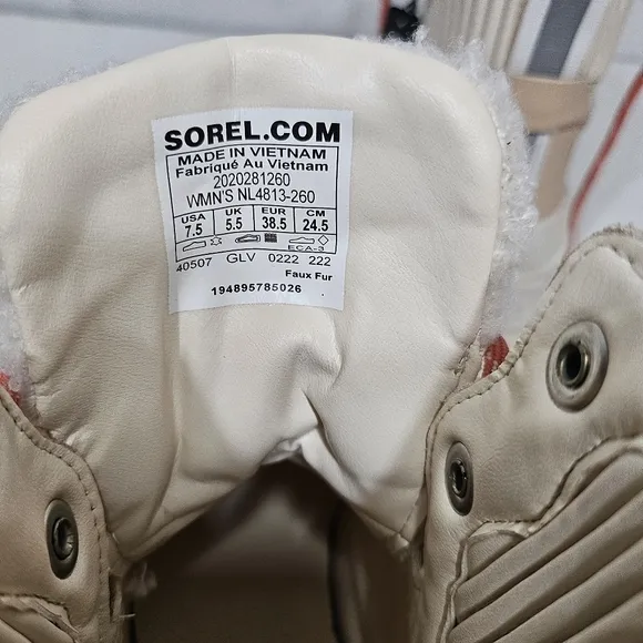 Sorel Brex Cozy Lace Water-proof Boots in Nova Sand and Sea Salt 7.5