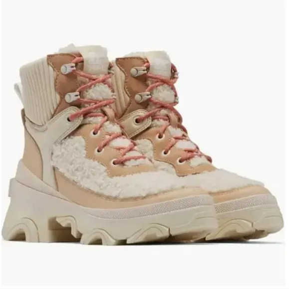 Sorel Brex Cozy Lace Water-proof Boots in Nova Sand and Sea Salt 7.5