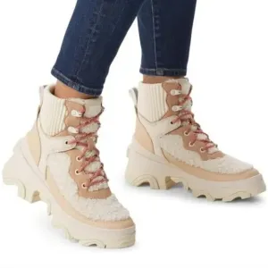 Sorel Brex Cozy Lace Water-proof Boots in Nova Sand and Sea Salt 7.5