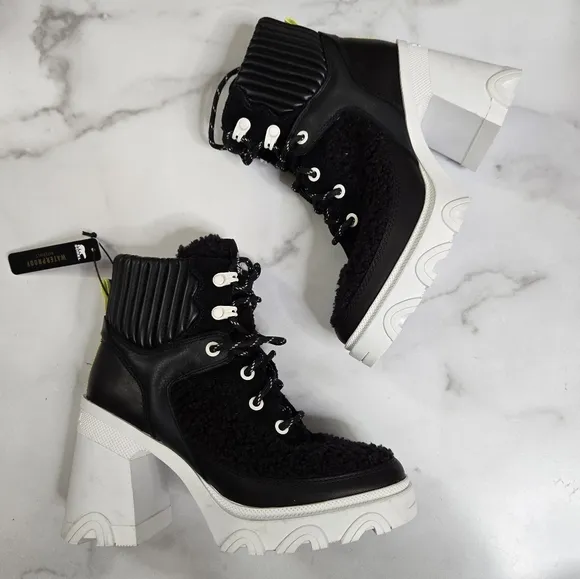 Sorel Brex Heel Cozy Lace Lug Sole Boots Bootie Black sz 6