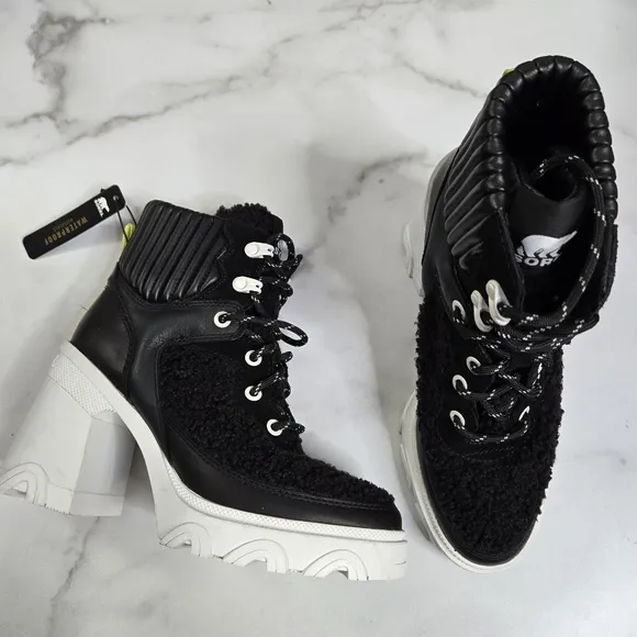 Sorel Brex Heel Cozy Lace Lug Sole Boots Bootie Black sz 6