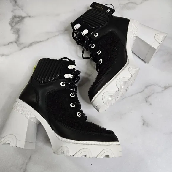 Sorel Brex Heel Cozy Lace Lug Sole Boots Bootie Black sz 6