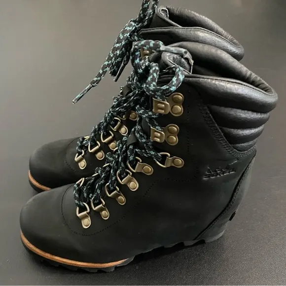 Sorel Conquest Wedge Heel Boots Lace Up Waterproof Leather Combat Hiking Black