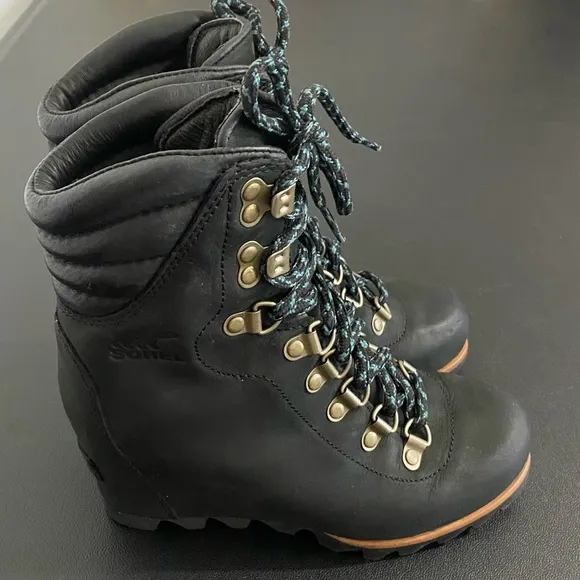 Sorel Conquest Wedge Heel Boots Lace Up Waterproof Leather Combat Hiking Black