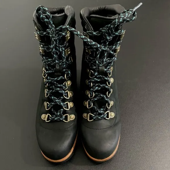 Sorel Conquest Wedge Heel Boots Lace Up Waterproof Leather Combat Hiking Black