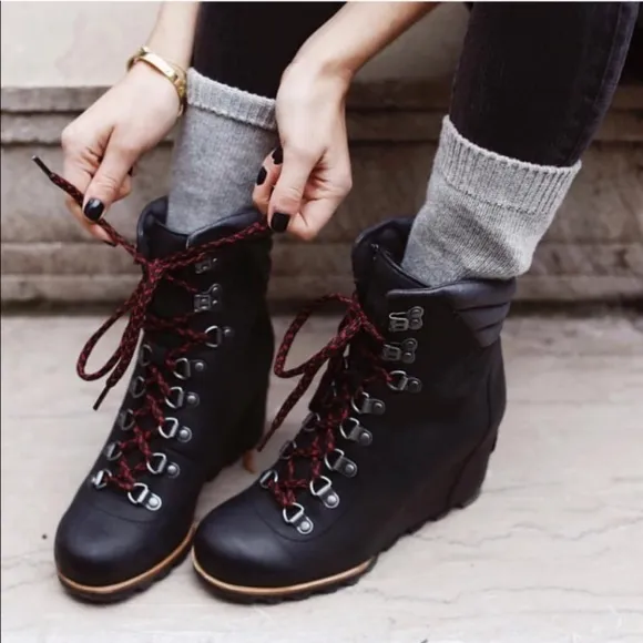 Sorel Conquest Wedge Heel Boots Lace Up Waterproof Leather Combat Hiking Black