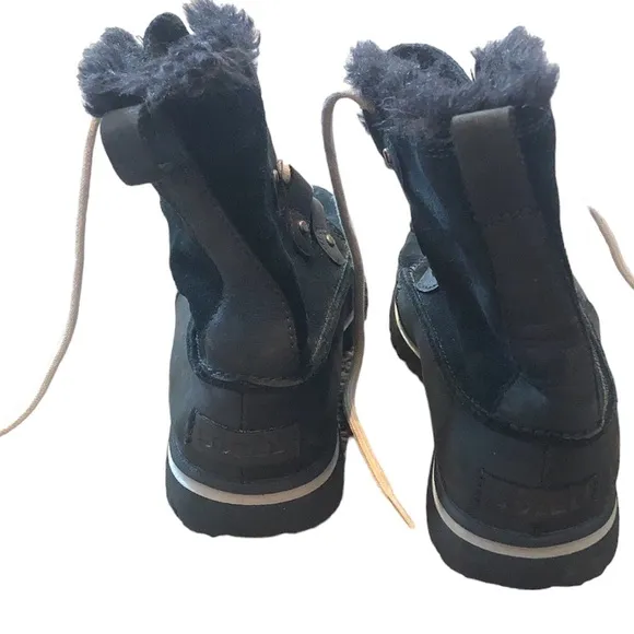 Sorel cozy Joan waterproof boots size 6