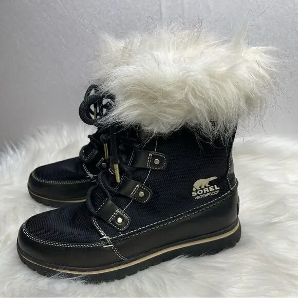 Sorel Cozy Joan X Celebration Lace Up Winter Boots 7