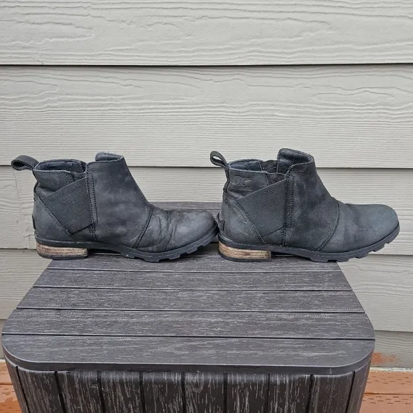 Sorel Emelie Chelsea Short Boots Waterproof Leather Black NL2671-010 Wmns Size 7
