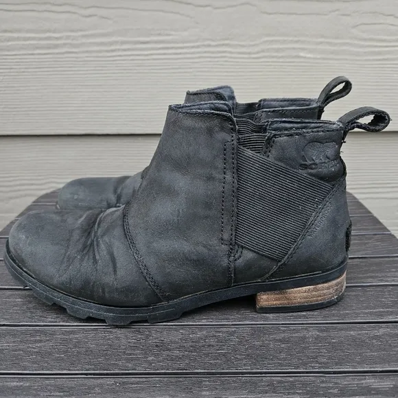 Sorel Emelie Chelsea Short Boots Waterproof Leather Black NL2671-010 Wmns Size 7