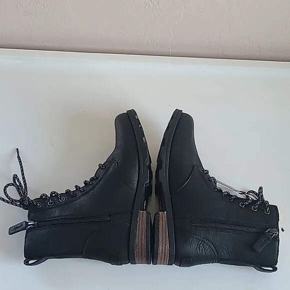 Sorel Emelie Short Lace Cozy - Waterproof Black Leather Shearling Boots Size 6.5