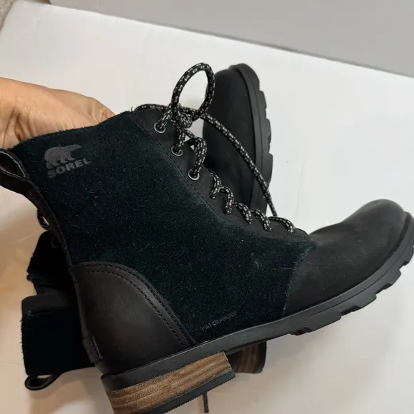 Sorel Emelie Short Lace Womens Combat Boot Size 8 Black Suede Leather Zip Up