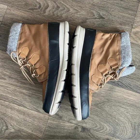 SOREL Explorer Carnival Elk Tan Boots! Women’s size 12