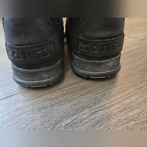 Sorel Explorer Joan Boot Black Faux Fur Size 9 Lace Up Waterproof
