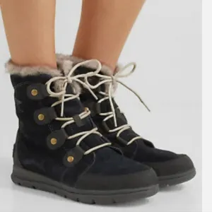 Sorel Explorer Joan Boot Black Faux Fur Size 9 Lace Up Waterproof