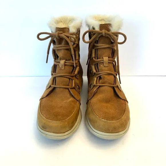 Sorel Explorer Joan boots in Camel brown, size 9.5