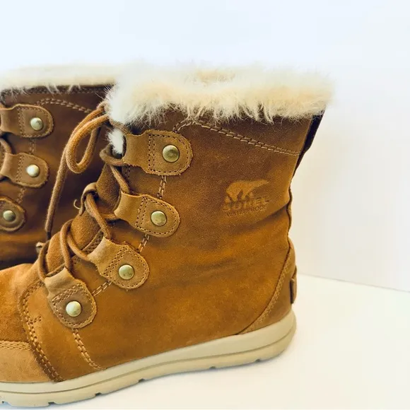 Sorel Explorer Joan boots in Camel brown, size 9.5