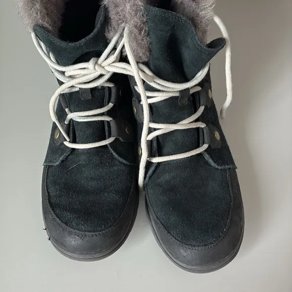 Sorel Explorer Joan Boots Size 10