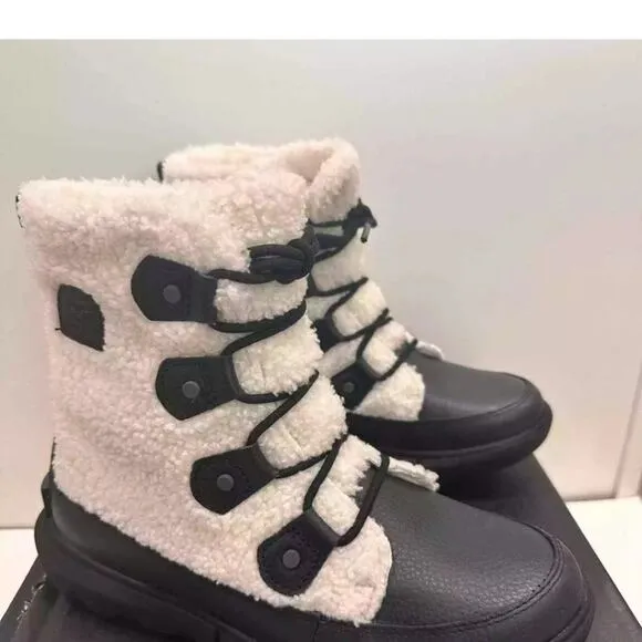 Sorel Explorer ll Joan Cozy Boots NIB Size 8
