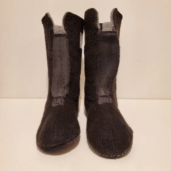 Sorel Floral Boots DIFFERENT SIZES Girl's Left 1 Right 2