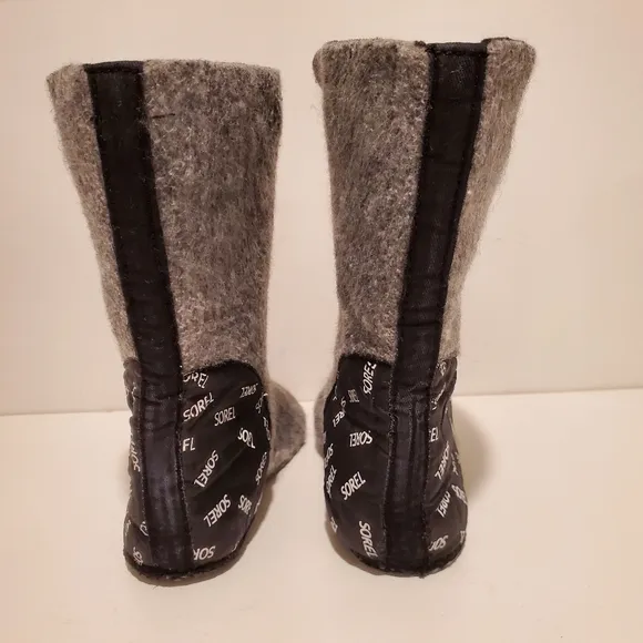 Sorel Floral Boots DIFFERENT SIZES Girl's Left 1 Right 2